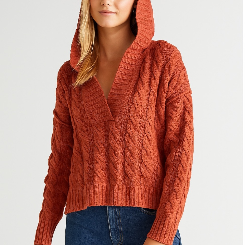 American Eagle Boxy Cropped Cableknit Hooded Sweater size medium